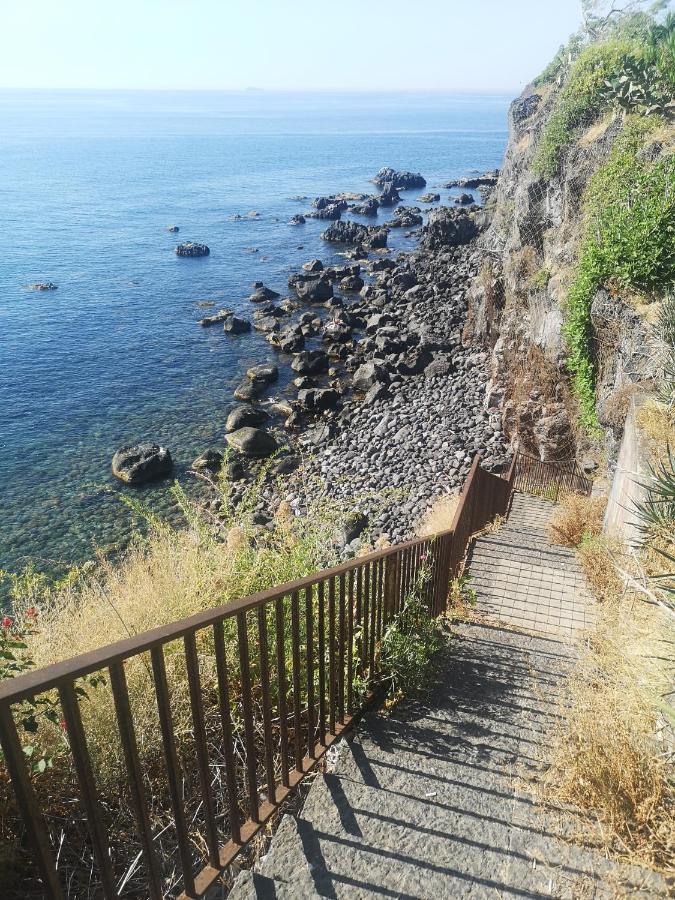 Locanda Popolare Ачи Кастело Екстериор снимка